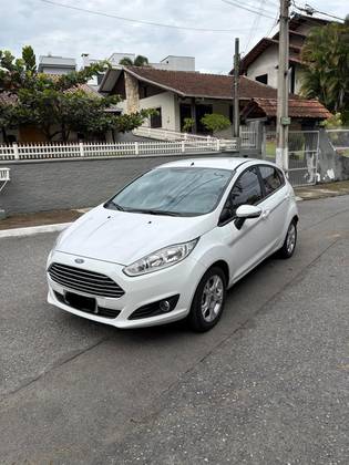 FORD FIESTA 1.5 SE HATCH 16V FLEX 4P MANUAL FORD FIESTA 1.5 SE HATCH 16V FLEX 4P MANUAL